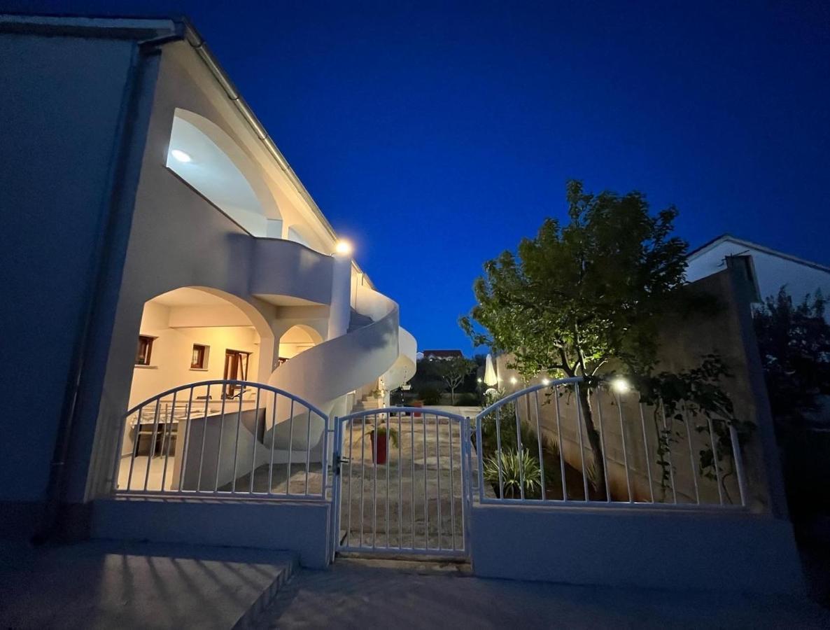 Apartments Fortuna Biograd Na Moru Luaran gambar