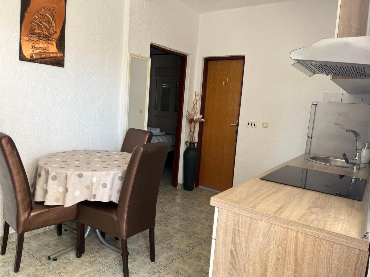 Apartments Fortuna Biograd Na Moru Luaran gambar