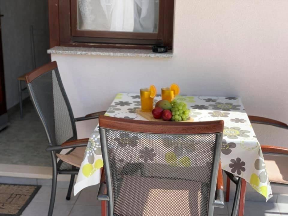 Apartments Fortuna Biograd Na Moru Luaran gambar